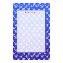 Flocons de neige blancs sur le bleu motifs pour papier à lettre