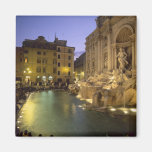 Fontaine de TREVI la nuit, Rome, Latium, Italie Aimants Pour Réfrigérateur