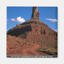 Formation de roche célèbre de buttes aimants