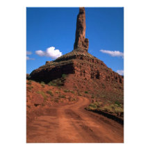 Formation de roche célèbre de buttes faire-parts