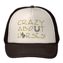 Fou au sujet des chevaux casquettes