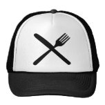 fourchette et couteau de couverts croisés casquettes