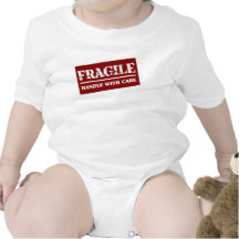 Fragile - manipulez avec la combinaison de soin t-shirts