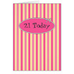 Framboises et 21ème carte d'anniversaire de crème
