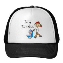 Frère avec le petit frère casquette de camionneur