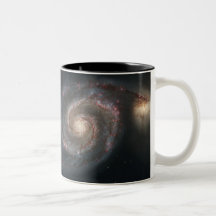 Galaxie de tourbillon (M51) et galaxie de compagno Mugs À Café