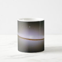 Galaxie en spirale M104 NGC4594 de sombrero Tasse
