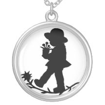 Garçon avec des fleurs pendentif