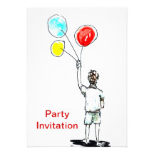 Garçon avec l'invitation de partie de ballons