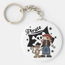 Garçon de pirate avec le singe porte-clef