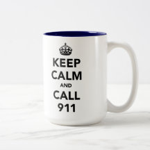 Gardez le calme et l'appel 911 tasse