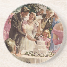 Gâteau vintage de coupe de nouveaux mariés de mari dessous de verres