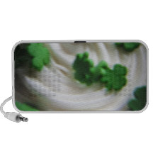 Givrage de petit gâteau du jour de Patrick de sain Haut-parleurs iPod