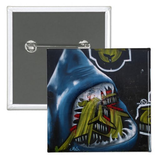 Graffiti d'attaque de requin badge avec épingle