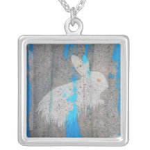 Graffiti urbain de lapin collier