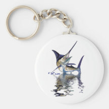 Grand marlin avec la réflexion dans l'eau porte-clefs