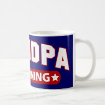 Grand-papa dans la formation tasse à café