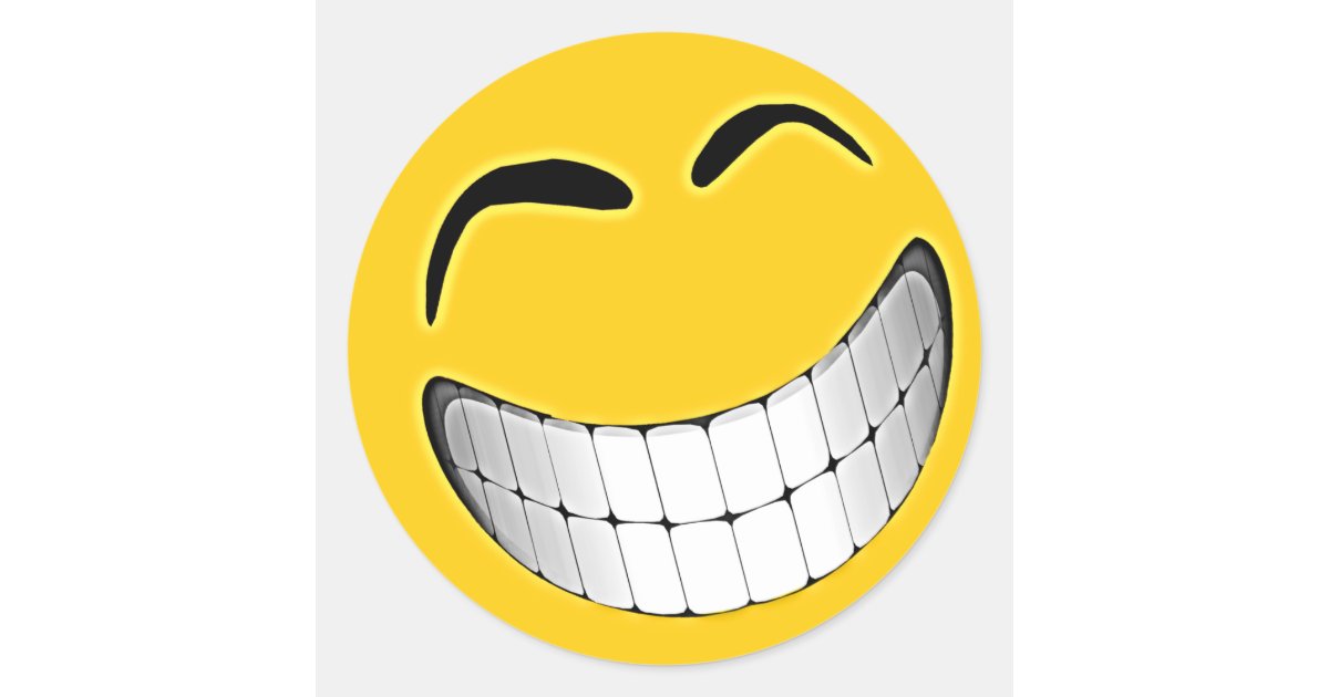 Grand visage jaune de smiley de grimace sticker rond Zazzle