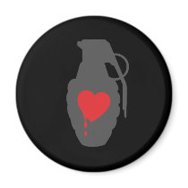 Grenade d'amour - l'amour est un champ de bataille magnets