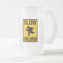 Grosse parodie de plaque de rue d'enfant d'enfants tasses