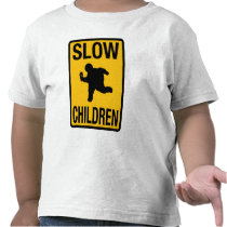 Grosse parodie de plaque de rue d'enfant d'enfants t-shirts