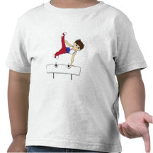 Gymnaste mignon sur la pièce en t de cheval de pom t-shirt