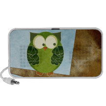 Haut-parleur vert mignon de griffonnage de hibou