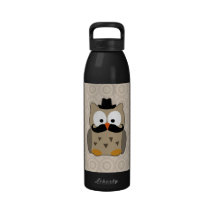 Hibou avec la moustache et le chapeau bouteille d'eau