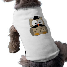 Hibou avec la moustache et le chapeau t-shirts pour toutous