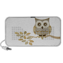 Hibou large de yeux dans le griffonnage d'arbre haut-parleurs iPod