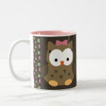 Hibou mignon de bébé avec la tasse de café faite s