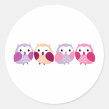 Hiboux colorés mignons - roses et pastels pourpres adhésif rond