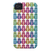 Hiboux mignons de Matryoshka d'arc-en-ciel Coque iPhone 4