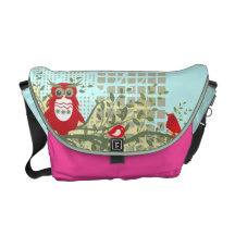hiboux sur le bleu de rose de sac de pousse-pousse besaces