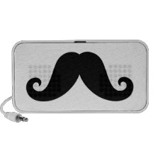 Hippie à la mode de moustache noire drôle de guido haut-parleur notebook