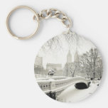 Hiver de Central Park - neige sur le pont d'arc Porte-clé