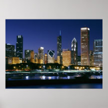 Horizon de Chicago du centre la nuit Posters