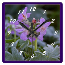 Horloge murale carrée de fleurs givrées