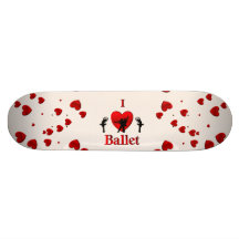 I planche à roulettes de ballet de coeur