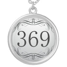 Indicatif régional 369 colliers
