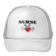 Infirmière pendant la vie casquettes