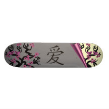 Inséparables sur l'arbre de Sakura et le symbole c Plateau De Skate
