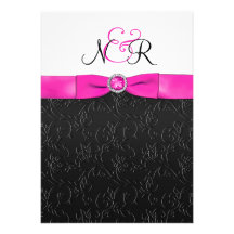 Invitation décorée d'un monogramme de noir, de ros