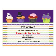 Invitation effrayante MIGNONNE de petit gâteau de 