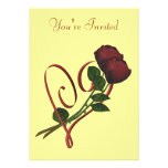 Invitation élégante de coeur rouge de roses rouges