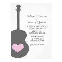 Invitation gris/rose de mariage de coeur de guitar