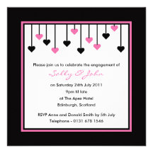 Invitation noire et rose de fiançailles de coeur