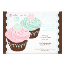 Invitation populaire de petit gâteau de N Nick de 