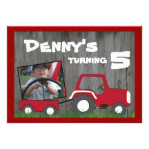 Invitation rouge d'anniversaire de tracteur : Phot