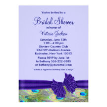 Invitations pourpres de mariage de paon